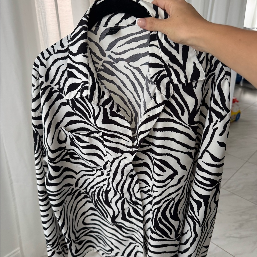 Zebra Print Button-Up Blouse - Picture 3 of 5